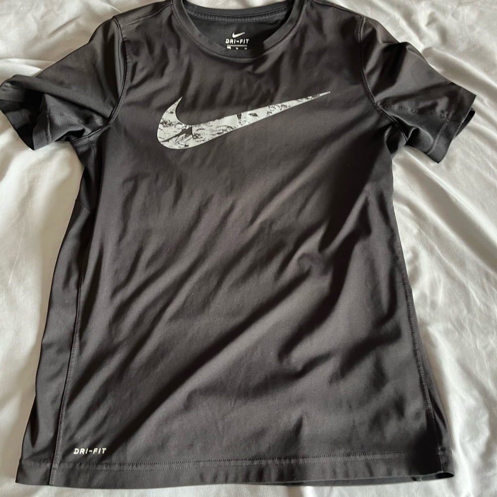 NIKE shirt